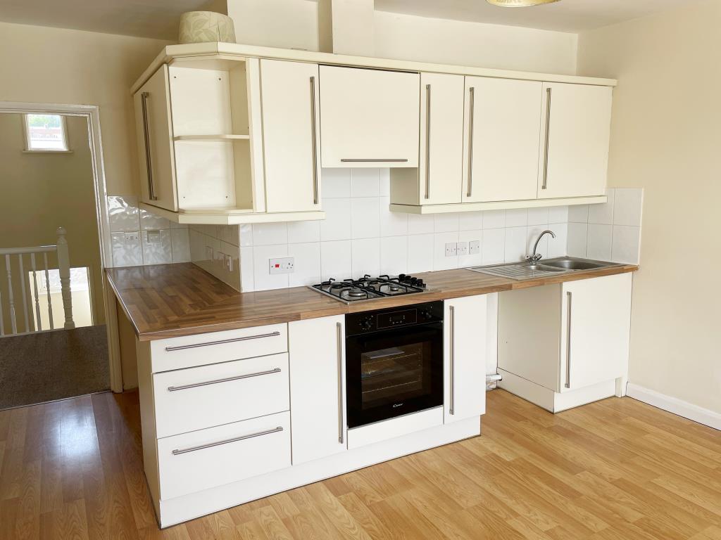 Lot: 147 - TOWN CENTRE TWO-BEDROOM FLAT -